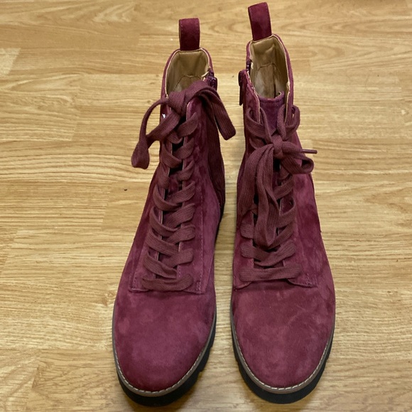 Vionic Suede Lani boot - Picture 4 of 10
